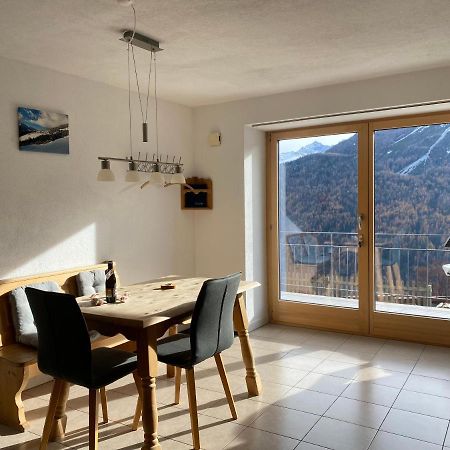 Ferienwohnung in Tschlin mit Panoramablick Exterior foto