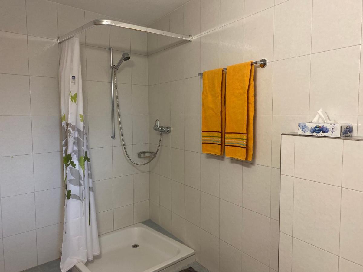 Ferienwohnung in Tschlin mit Panoramablick Exterior foto